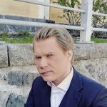 Demokratia elää puolustuskamppailun aikaa