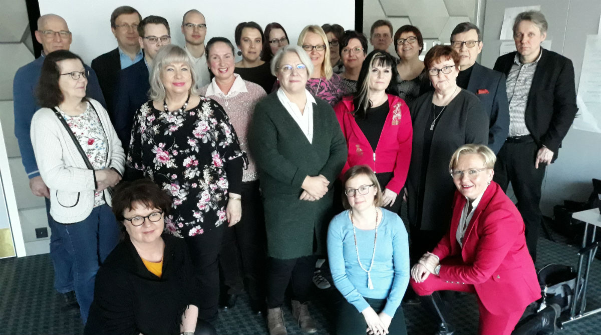 Maanmittauslaitoksen hankintapalveluryhmä ryhmäkuvassa